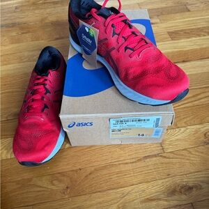 Men’s size 14 Asics Gel Nimbus sneakers